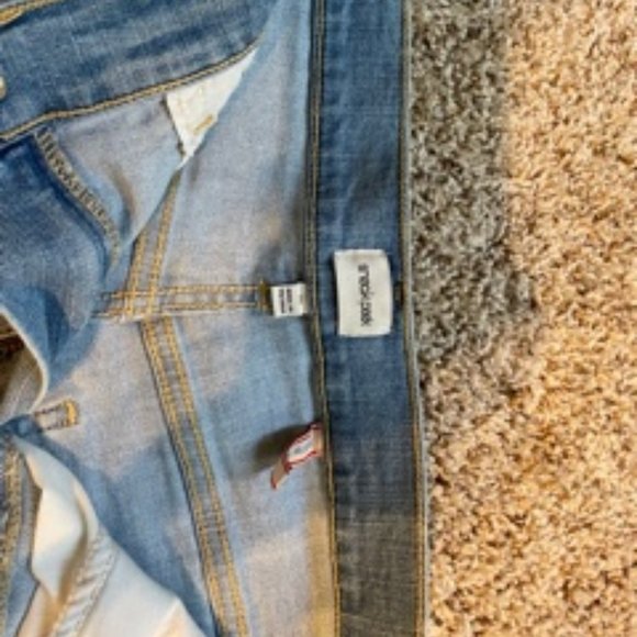 High Waisted Sneak Peek Jean Shorts - Picture 3 of 4